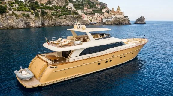 Italy Benetti 120 Class (or similar)