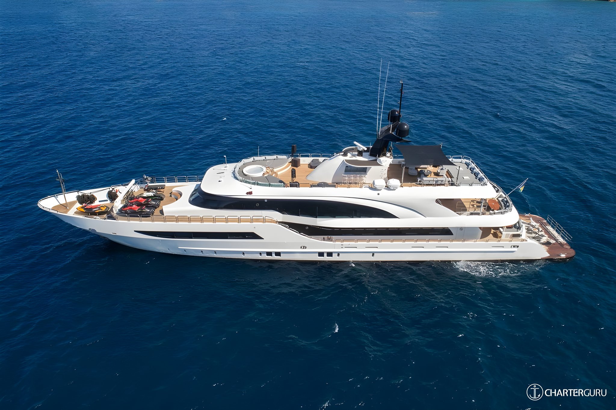Italy Luxury Yacht Charter &euro;150,000 to &euro;350,000