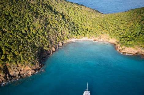 Review img # 17 of the yacht ISLAND KISSES