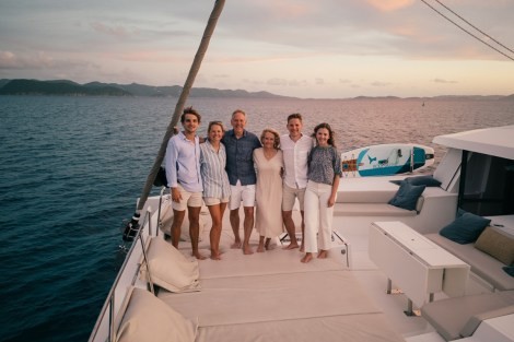 Review img # 9 of the yacht ISLAND KISSES