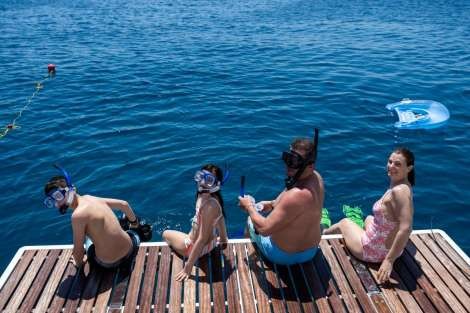 Review img # 11 of the yacht ISLAND KISSES