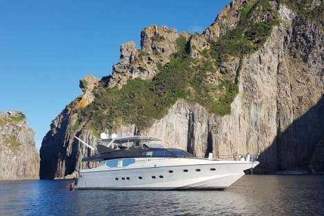 Review img # 21 of the yacht Prime